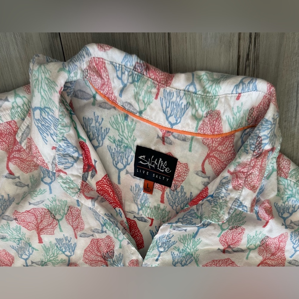 SALT LIFE CAMP HAWAIIAN SHIRT Size L Men's Coral‎ Sea Fan & Fish Short Sleeve